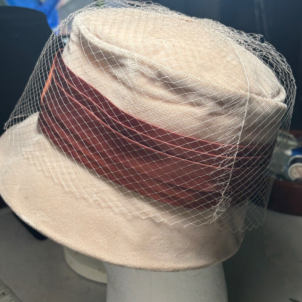 VTG Bucket Hat Cream Union Made Birdcage Veil Copper Satin Ribbon Band - Picture 6 of 15
